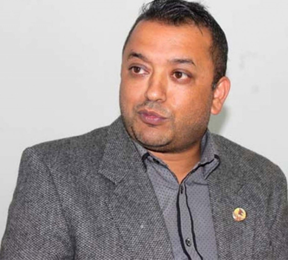 बिचौलियाहरूको पहुँच प्रधानमन्त्रीको बेडरुमसम्म छ: महामन्त्री थापा