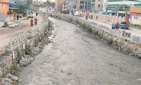 खोला किनारका जग्गामा काठमाडौं महानगरको रोक्का फुकुवा