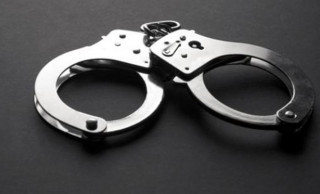 ब्वाइज होस्टेलमा फेला पर्‍यो प्रहरीको हतकडी र लौरो