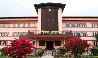 प्रतिनिधिसभा विघटनविरूद्धको रिट फागुन २२ गतेलाई साधारण तारेख