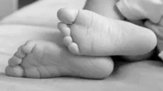 बाबुआमाले लछारपछार गर्दा चार महिने शिशुको मृत्यु