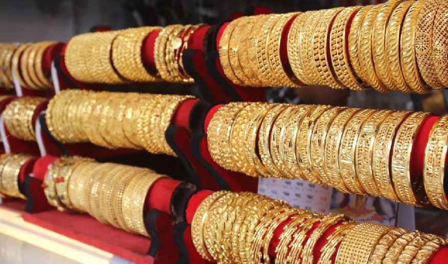 सुनको मूल्य सामान्य वृद्धि, आज कतिमा हुँदैछ कारोबार ?