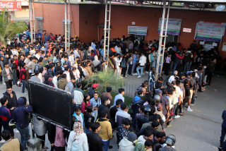 दसैँ मनाउन गाउँ फर्किनेको लर्को, २४ घण्टामा उपत्यकाबाट ५६ हजारभन्दा बढी बाहिरिए