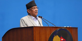 राजावादीलाई प्रचण्डको चेतावनी :  लोकतन्त्रभित्रै आफ्नो ठाउँ खोज्नुस्, नभए क्रान्ति हुन्छ