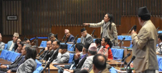 रास्वपाको आरोपपछि कांग्रेस सांसदले गरे होहल्ला