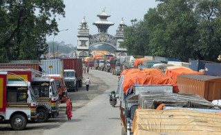 वीरगञ्ज नाकाबाट एक खर्ब २२ अर्बको पेट्रोलियम पदार्थको आयात