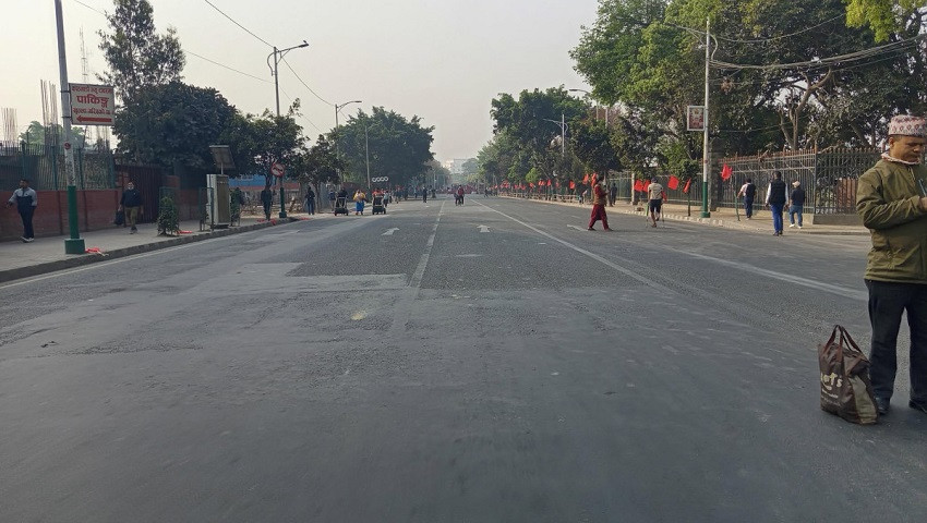 काठमाडौं तीनकुने क्षेत्रको कर्फ्यू हट्यो, आवतजावत सामान्य बन्दै