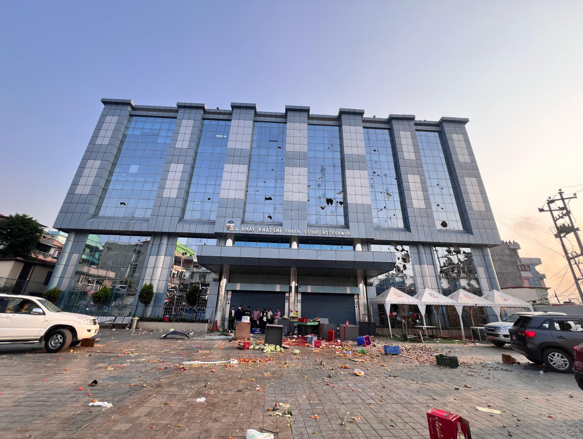 कोटेश्वरको भाटभटेनी स्टोरमा ८० लाखभन्दा बढीको क्षति