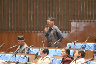 चित्रबहादुरले निर्मल निवास भन्नुपर्नेमा शीतल निवास भनेपछि...