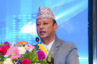 सरकार निजी क्षेत्रलाई सहज हुने गरी कानुन निर्माणमा लागेको छ : मन्त्री खड्का