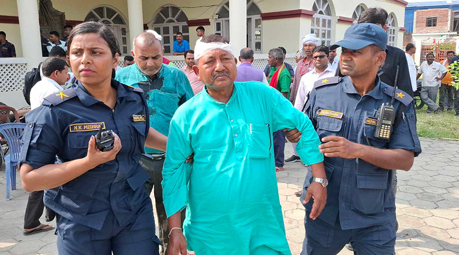 धनुषा एमाले अधिवेशनमा दुई पक्षबीच झडप, ५ जना घाइते