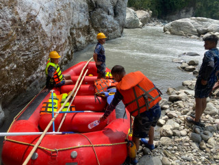 सशस्त्र प्रहरीको गोताखोरले कालीगण्डकीमा बेपत्ता १५ वर्षीय मल्लको शव निकाल्यो