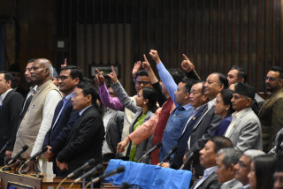 उच्चस्तरीय छानबिन समिति नबन्दासम्म संसद् चल्दैन : विपक्षी दलहरू