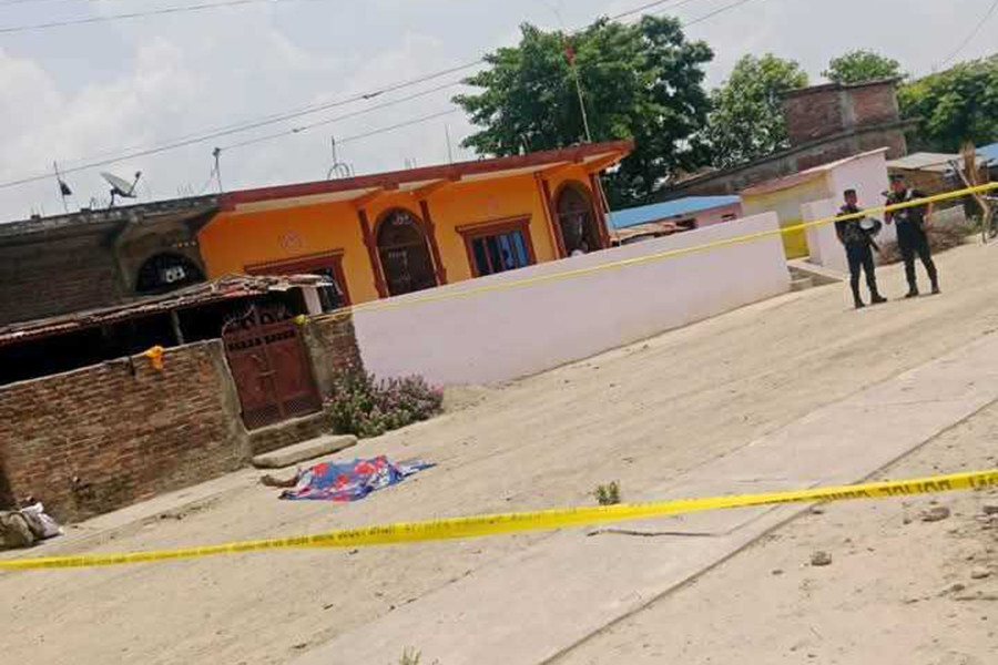 नवलपरासीमा कोदालो प्रहार गरी आफ्नै बुबा र छिमेकीको  गरे हत्या