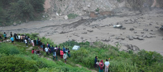 रसुवा बाढी अपडेट:   बेपत्ता भएका १८ जनाको यस्तो छ नामावली