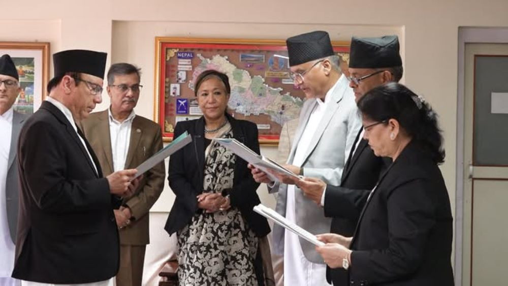 सर्वोच्चका ३ न्यायाधीश र न्याय परिषद् सदस्यले लिए शपथ