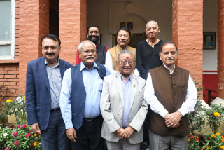 एमालेसँगको सहमति अनुरूप संविधान संशोधनको प्रक्रिया अगाडि बढाउनुपर्छ: चाक्सिबारी बैठक निष्कर्ष