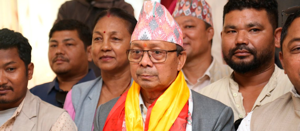 रेशम चौधरीले श्रीमतीलाई हटाएर बुबालाई बनाए नाउपाको अध्यक्ष