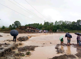 बबई नदीमा पानीको सतह बढ्दो, खतरा स्थानमा सशस्त्र प्रहरी परिचालन
