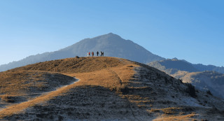 पर्यटकका लागि सहज गन्तव्य बन्दै भोजपुरको ‘चखेवा भञ्ज्याङ’