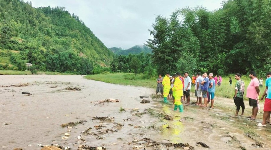 गुल्मीमा खोलाले बगाएर एक जनाको मृत्यु