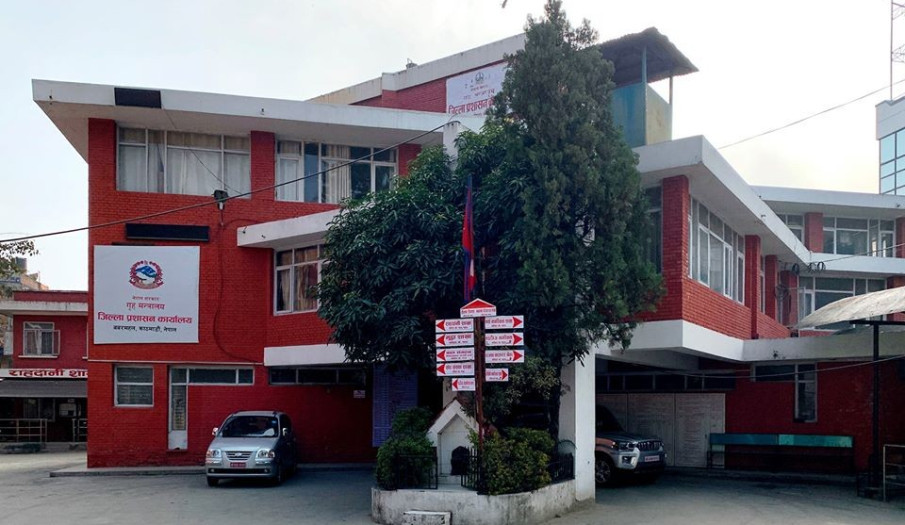 काठमाडौँमा पनि आज बिहानैदेखि अनिश्चितकालीन कर्फ्यु
