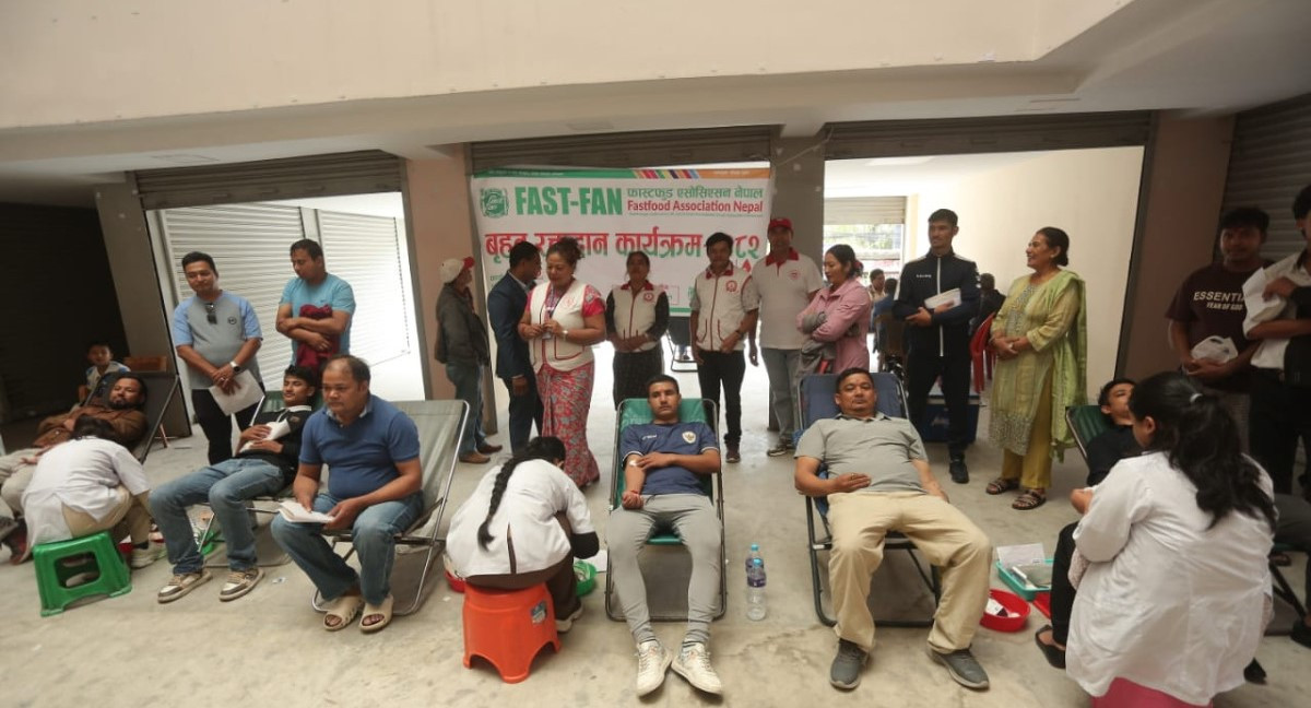 जेन जी आन्दोलनका घाइतेका लागि रक्तदान (तस्बिरहरु)