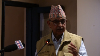 जनताले साथ दिए परम्परागत राजा ल्याउन सकिन्छ: सीपी मैनाली