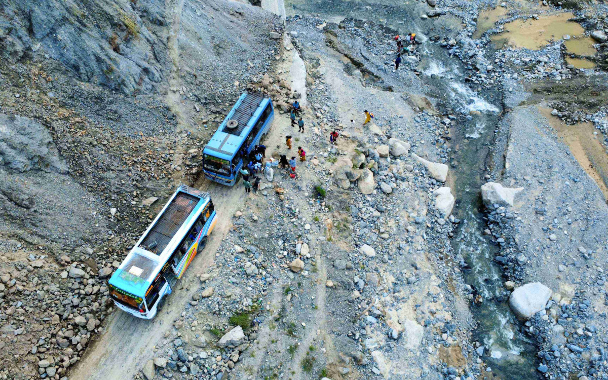 पृथ्वी र बीपी राजमार्ग एकतर्फी सञ्चालनमा