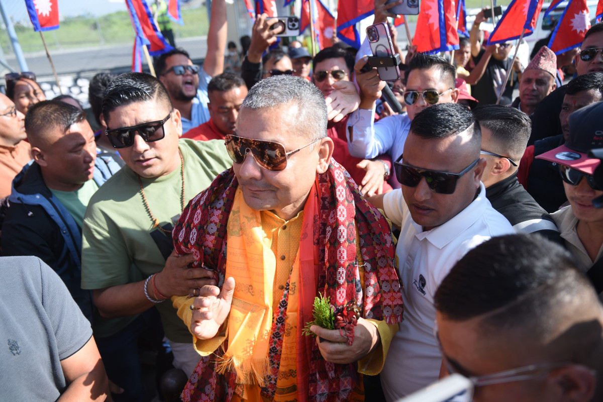 पशुपतिनाथबाट महत्त्वपूर्ण घोषणा गर्दैछु : दुर्गा प्रसाईं