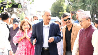 निर्वाचनको मुखमा देउवा दम्पती नै मुलुक बाहिर