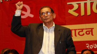 मोहन वैद्यले दिए राजीनामा