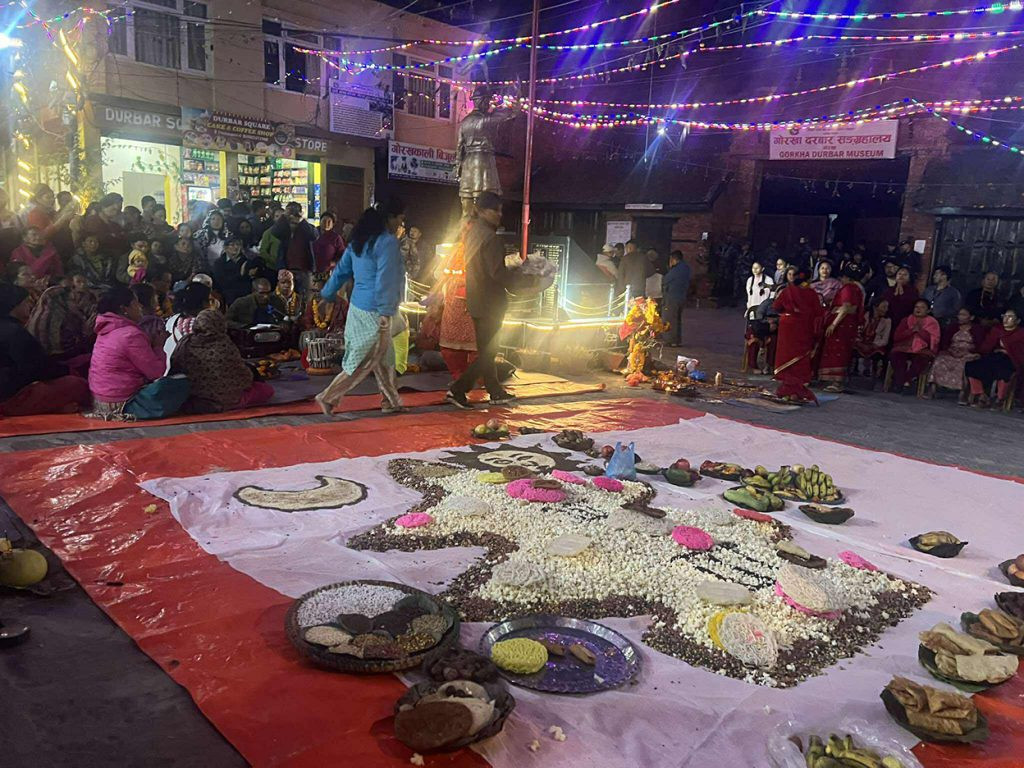 गोरखामा मनाइयो ‘मकै सुकाउने’ पर्व