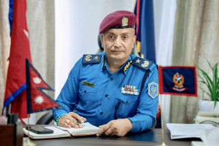 प्रहरीमा आजदेखि नयाँ महानिरीक्षकः मन्त्रालयमा दर्ज्यानी चिह्न, प्रधान कार्यालयमा बहाली