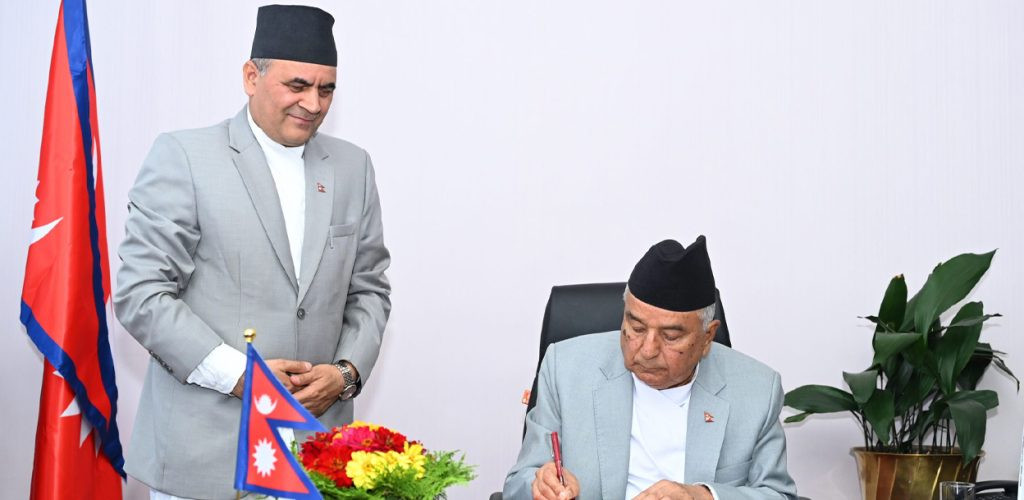 राष्ट्रपतिले जारी गरे दुई अध्यादेश