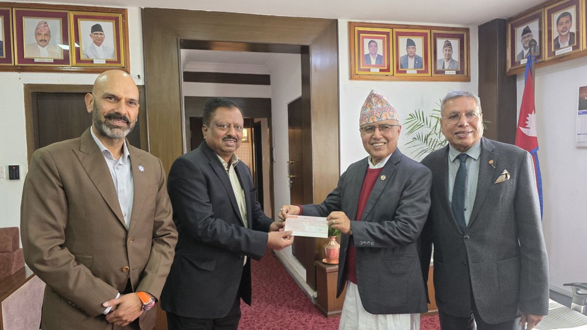 नेपाल लाइफद्वारा भौतिक पूर्वाधार पुर्ननिर्माण कोषमा रु. १ करोड ५० लाखको सहयोग