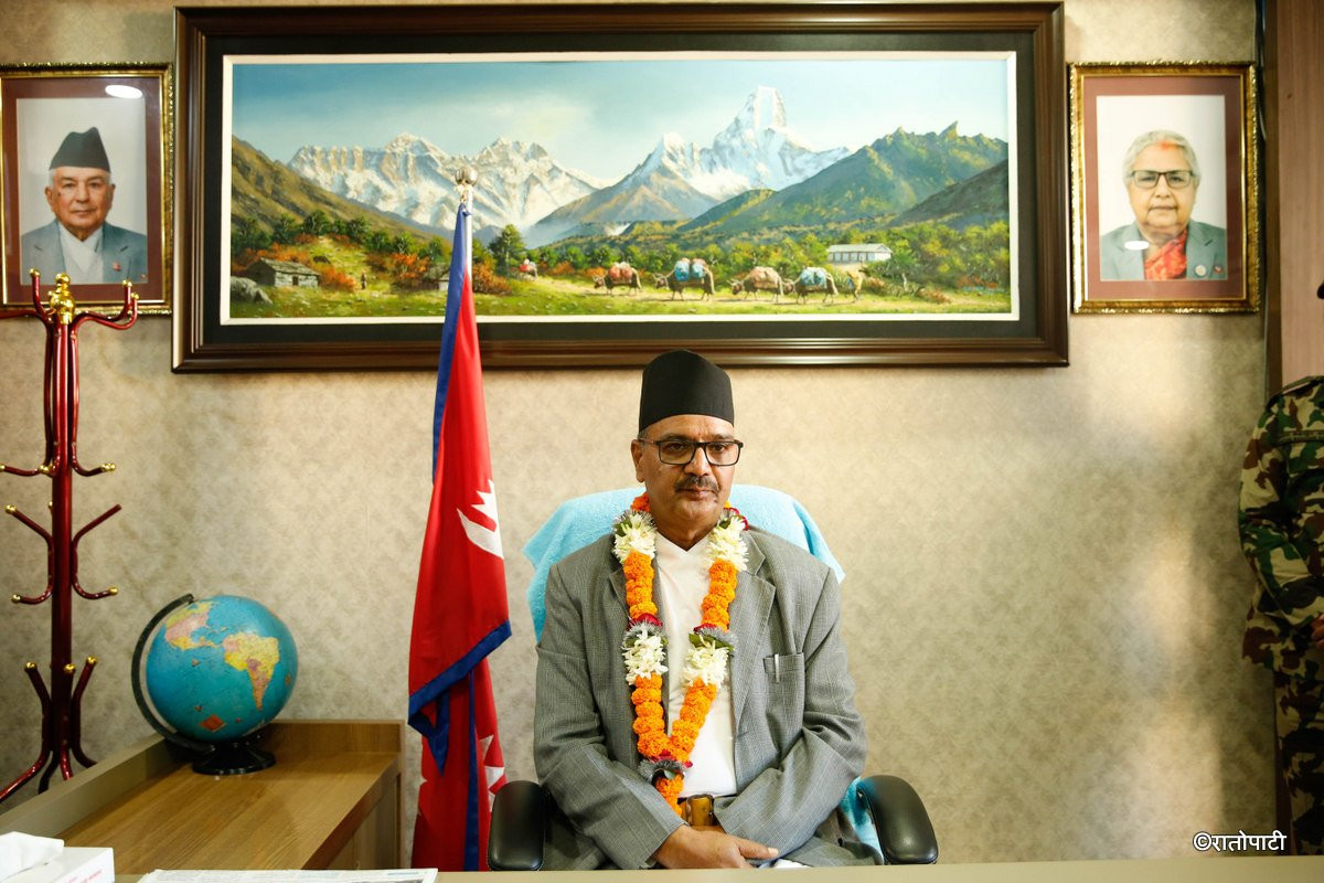 मन्त्रालयमै जेनजी कक्ष राखेर युवालाई रोजगारीको व्यवस्थापन गर्छौं : श्रममन्त्री भण्डारी