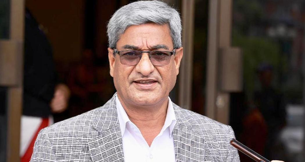 आयोगले बोलाएपछि लेखक सभापति देउवासँग परामर्श लिँदै