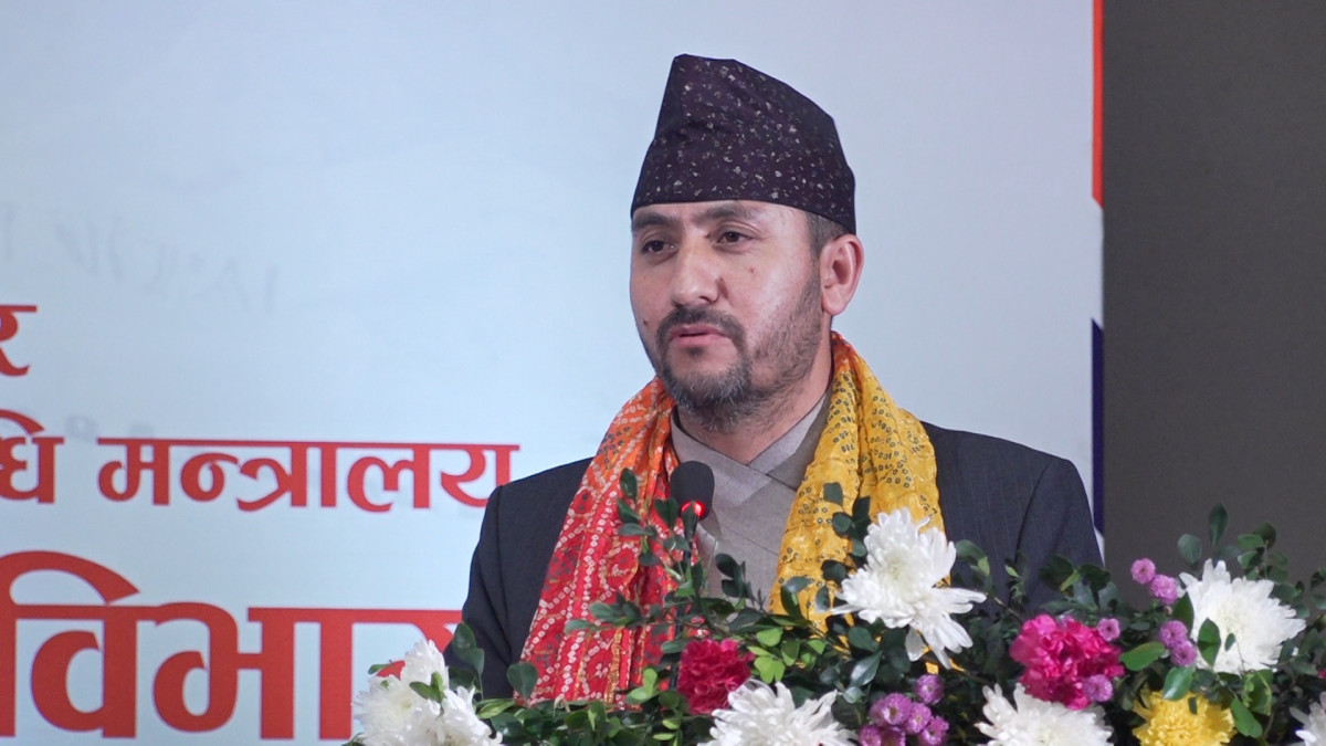 मान्छे कर्मले सधैँ अमर रहन्छः सञ्चारमन्त्री खरेल
