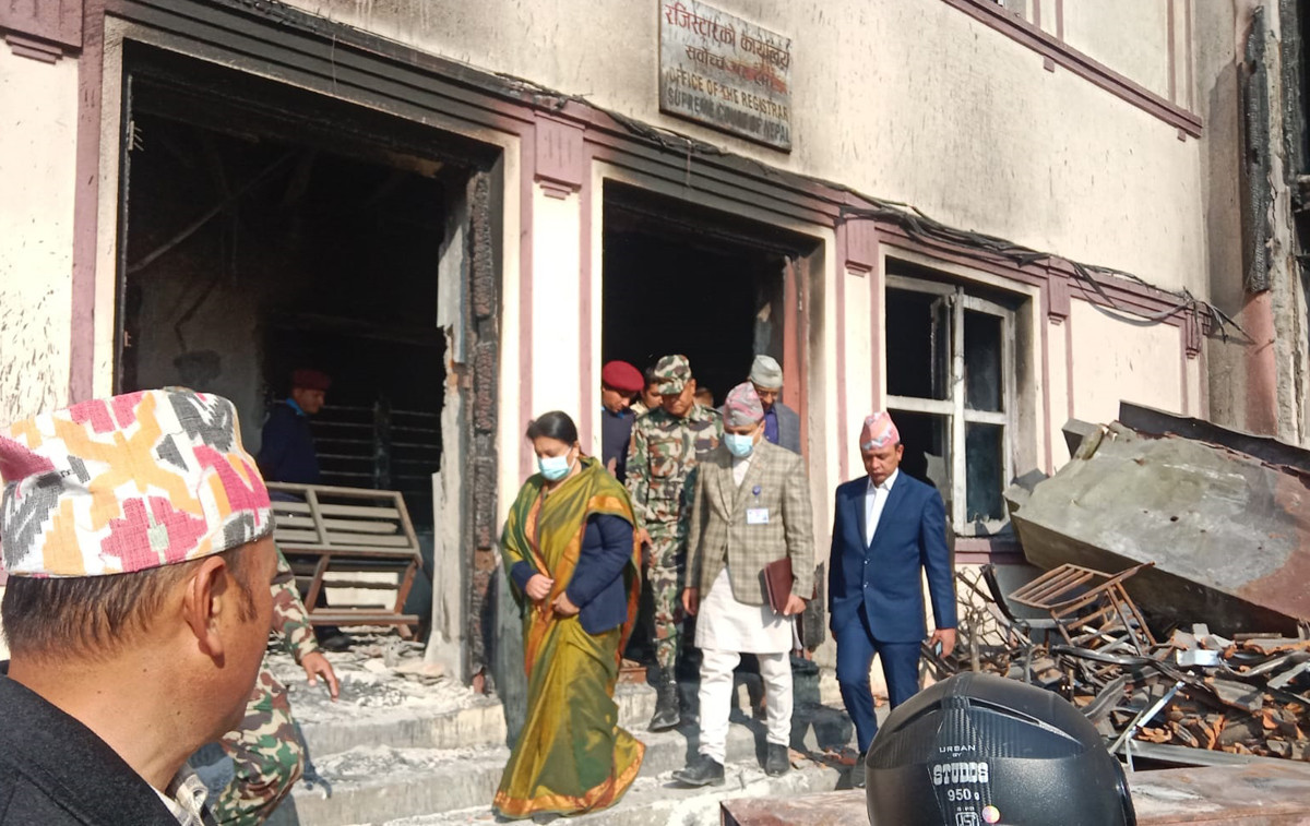 सर्वोच्च अदालतमा पूर्वराष्ट्रपति भण्डारी, प्रधानन्यायाधीश राउतसँग ४५ मिनेट भेटवार्ता