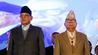 कीर्तिपुरका पूर्व मेयरसहितका एमाले नेताहरू नेकपामा प्रवेश