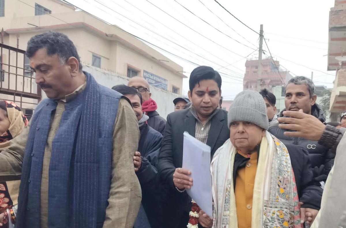 महन्थ ठाकुरले गराए उम्मेदवारी दर्ता