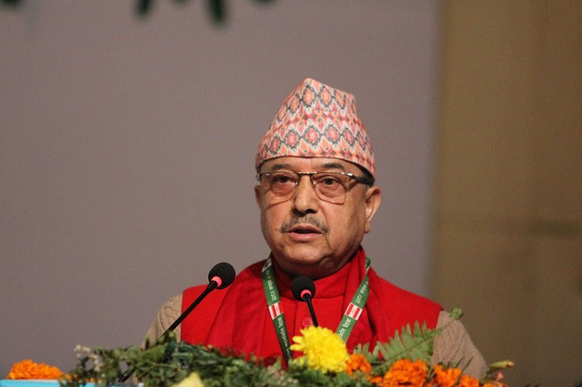 समानान्तर गतिविधि गरेको भन्दै पूर्णबहादुर खड्कालाई स्पष्टीकरण सोध्ने कांग्रेसको तयारी
