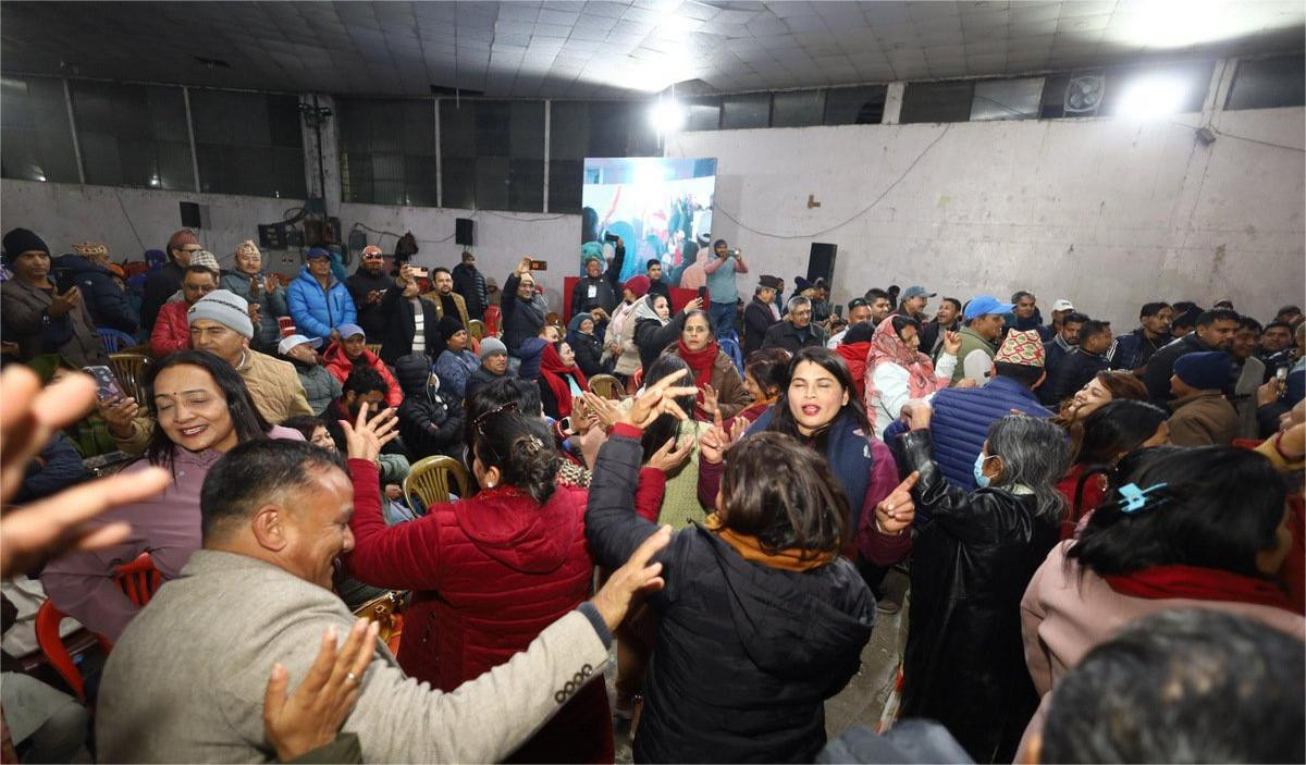 कांग्रेस विशेष महाधिवेशनस्थलमा नाचगान