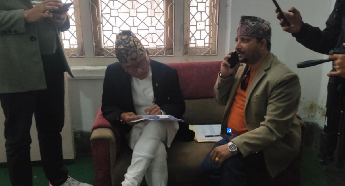 राजेन्द्र लिङ्देनले गरे झापा-३ मा उम्मेदवारी दर्ता