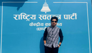 प्रकाश सपुत राजनीतिमा सक्रिय हुने