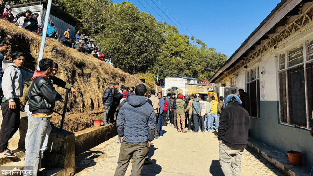 बालेन्द्रको टोलीका एक सदस्य अछाममा बिरामी, हेलिकप्टरबाट काठमाडौं लैजाने तयारी