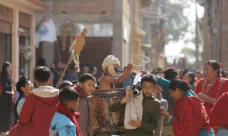 ललितपुरको ठेंचोमा माधवनारायणको भव्य नगर यात्रा