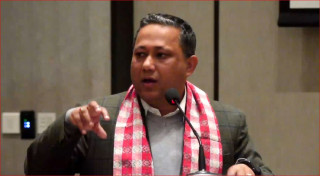 घोषणापत्र कार्यान्वयन गर्न कुनै एक दललाई स्पष्ट बहुमत दिनुस्ः नेता खनाल