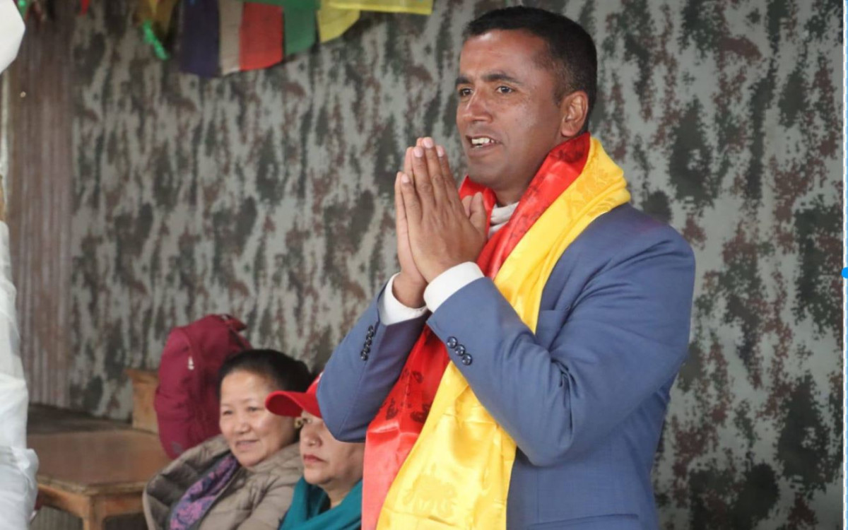सिन्धुपाल्चोक २ मा युवराज दुलाल (शरद) : घरदैलो तीव्र, विपद्मा गरेको कामको उच्च मूल्यांकन